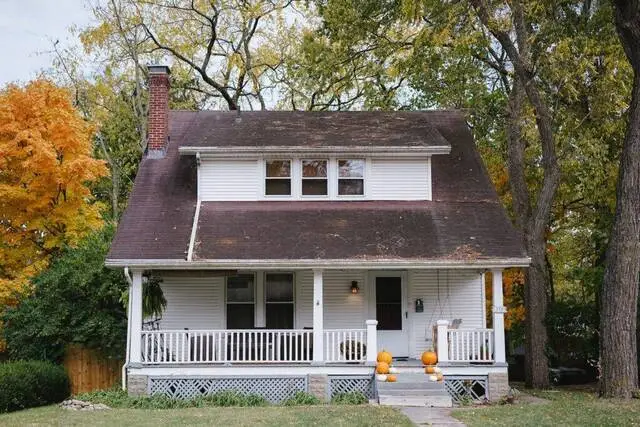 Worn out roof on an Oklahoma home